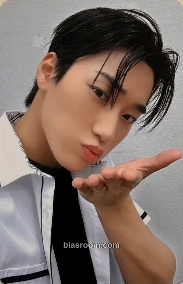 San GOLDEN HOUR : Part.3 Photocard - ATEEZ - ATEEZ K-pop photocard