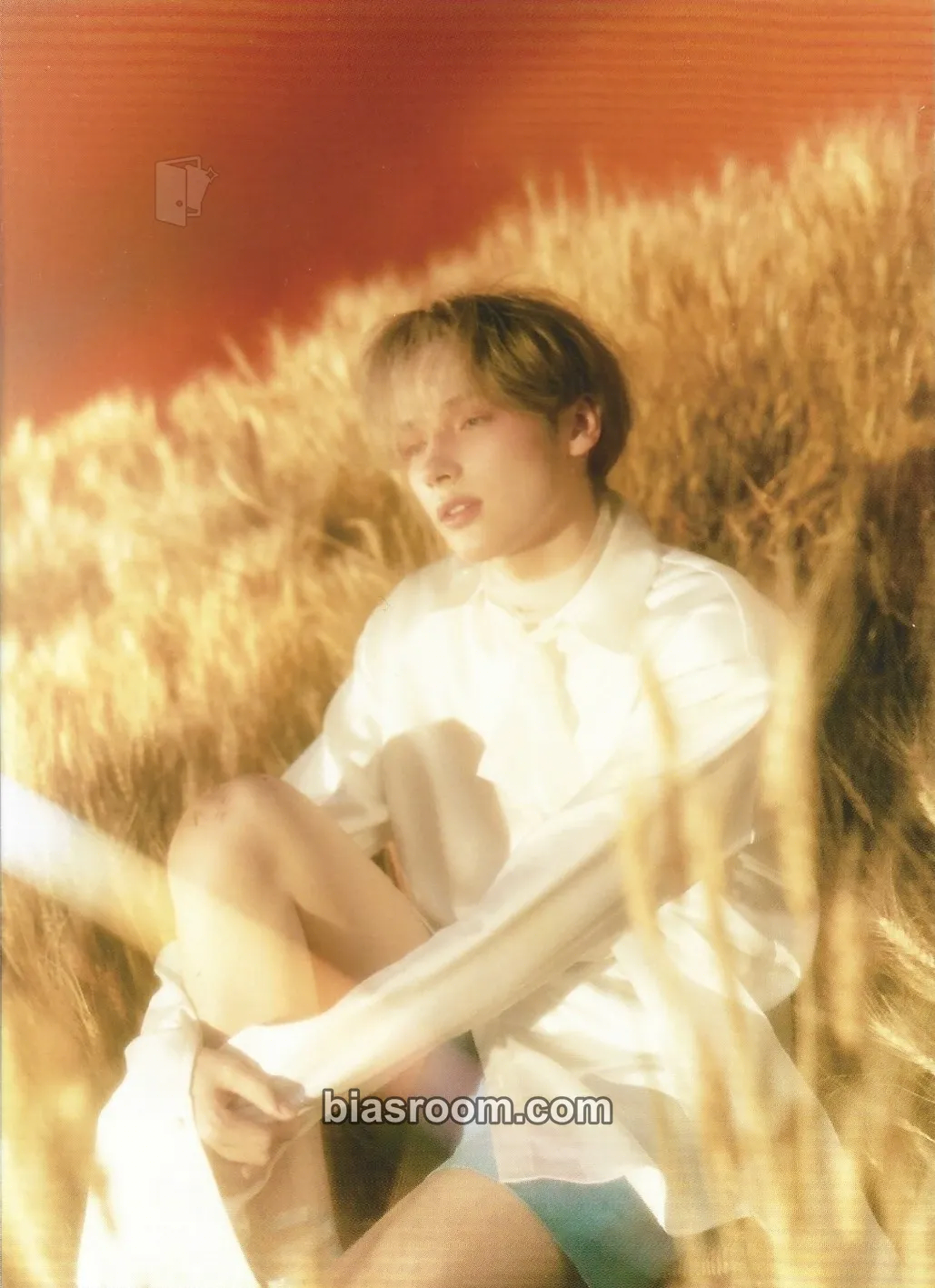 Huening Kai Minisode 3: Tomorrow Photocard - TOMORROW X TOGETHER - TOMORROW X TOGETHER K-pop photocard