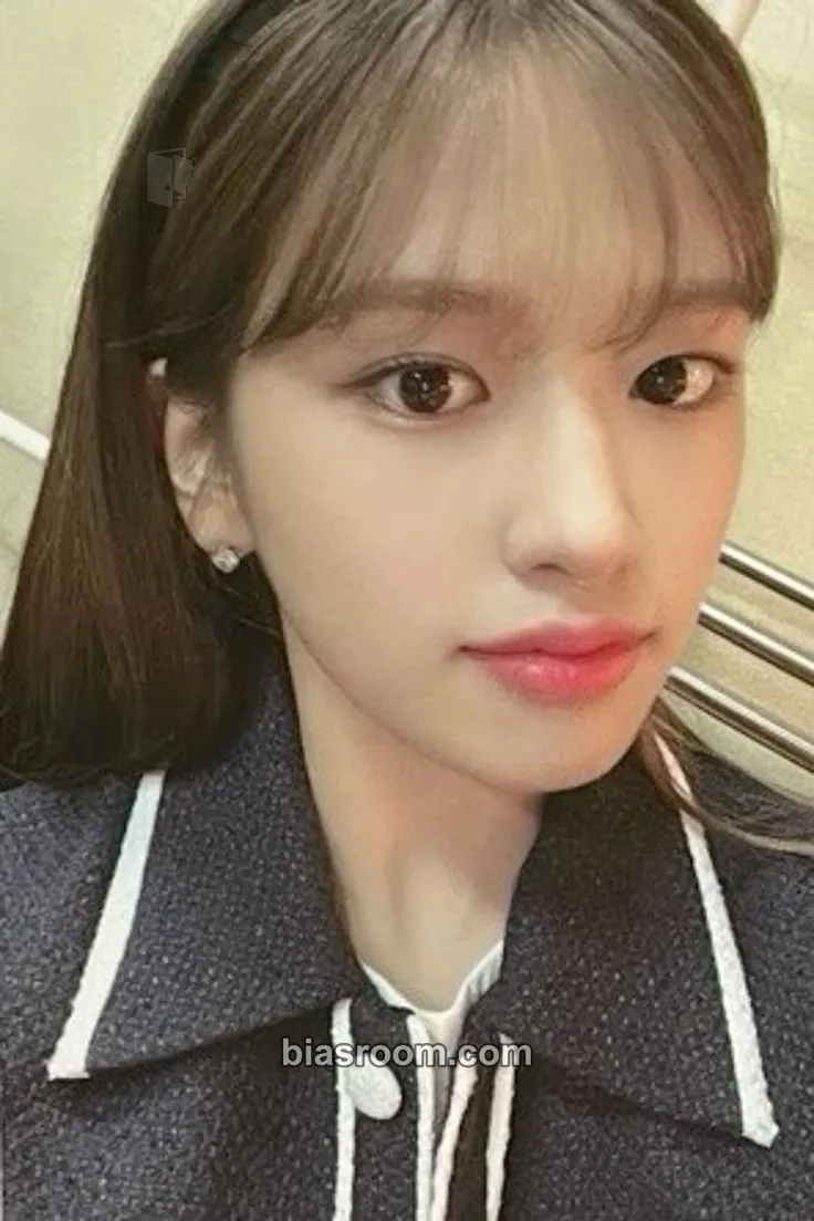 Yujin After LIKE Photocard - IVE - IVE K-pop photocard