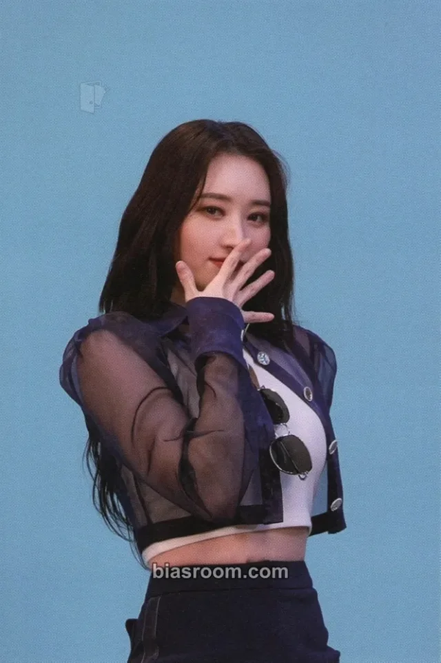 Dreamcatcher - SuA - Kcon 2021 Event ar postcard merch