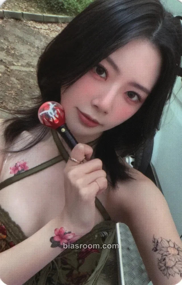 Dreamcatcher - JiU - Mini light keyring Other merch photocard random photocard