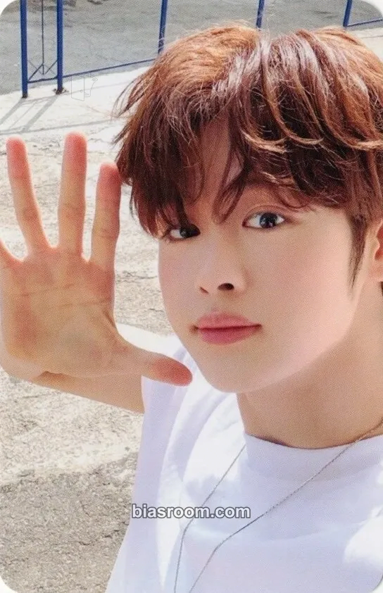 Ma Jingxiang ETERNALT Photocard - CLOSE YOUR EYES - CLOSE YOUR EYES K-pop photocard