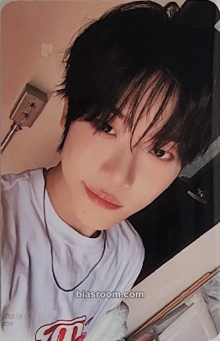 Jang Yeojun ETERNALT Photocard - CLOSE YOUR EYES - CLOSE YOUR EYES K-pop photocard