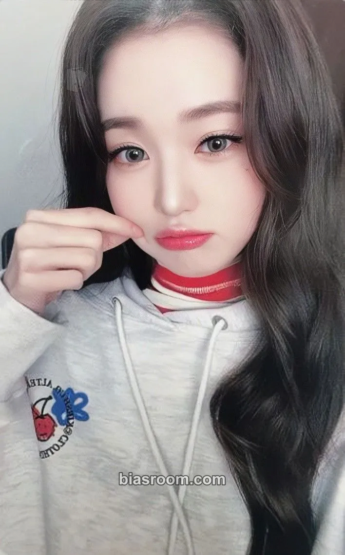 Wonyoung Wonyoung x Kirsh Photocard - IVE - IVE K-pop photocard