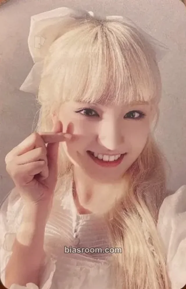 IVE - Liz - 2022 Season's Greetings: A Ray of Sunshine Other soundwave pob (pre-order benefit)