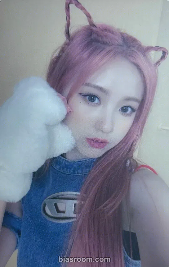 Yeseo Kep1er x APOC ‘Street Cat’s Club’ Photocard - Kep1er - Kep1er K-pop photocard