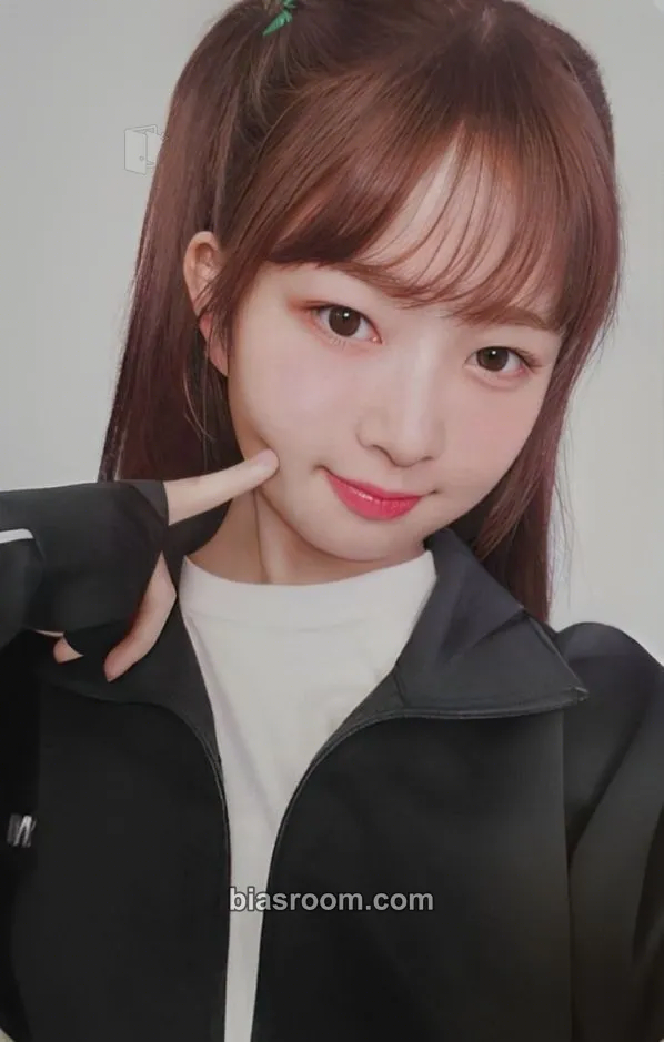 Rei Rei x FCMM Photocard - IVE - IVE K-pop photocard