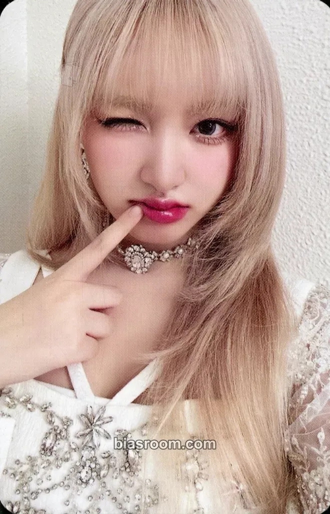 Liz The 1st World Tour "SHOW WHAT I HAVE" (DVD/KIT/Bluray) Photocard - IVE - IVE K-pop photocard