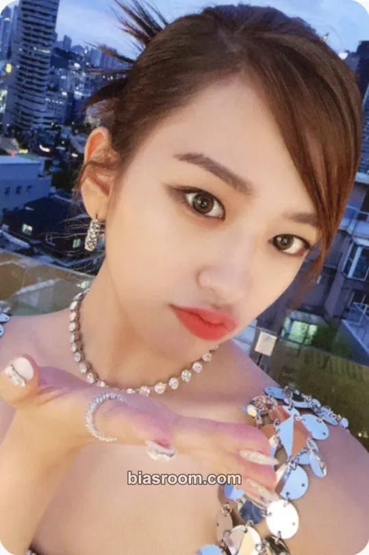 Yujin After LIKE Photocard - IVE - IVE K-pop photocard