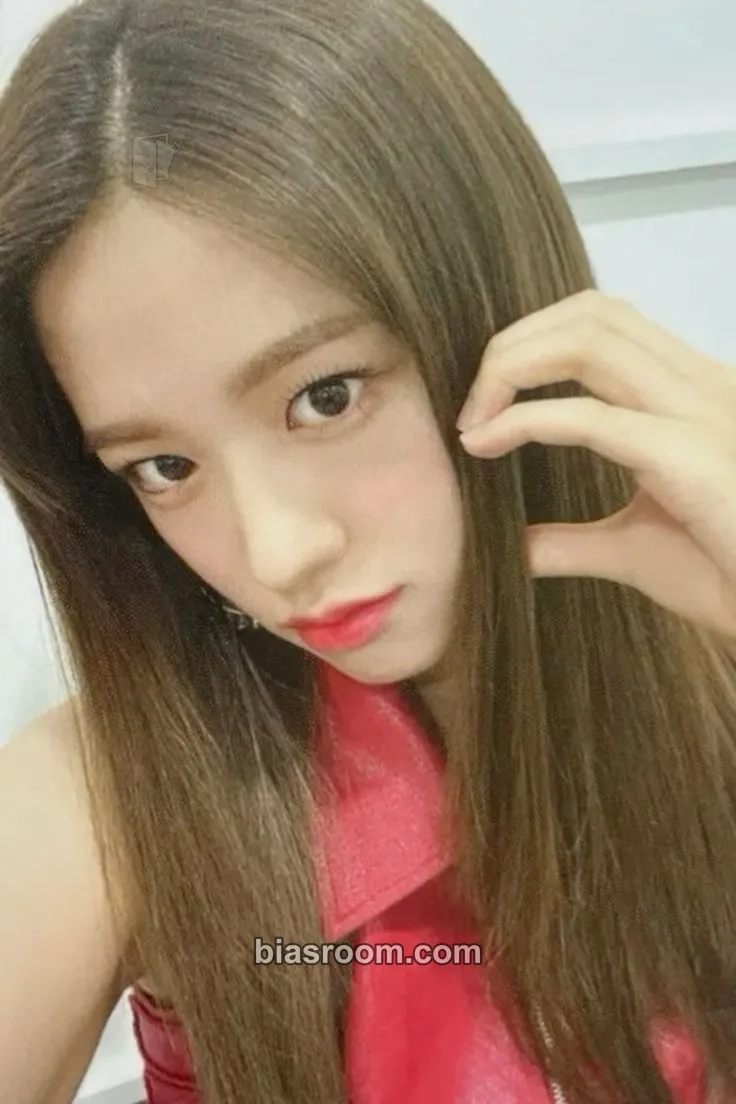 Yujin After LIKE Photocard - IVE - IVE K-pop photocard