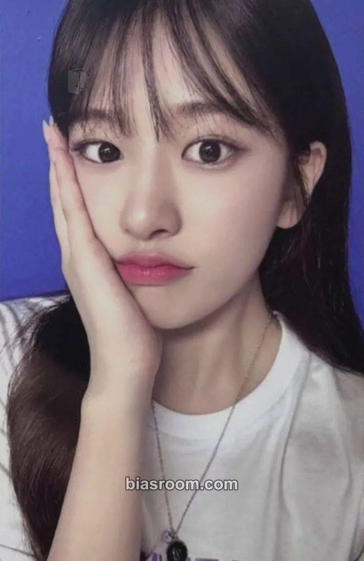 Yujin The 1st World Tour "SHOW WHAT I HAVE" (DVD/KIT/Bluray) Photocard - IVE - IVE K-pop photocard