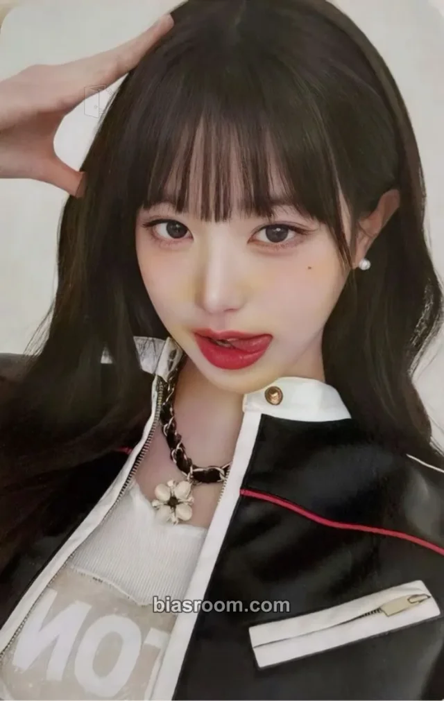 IVE - Wonyoung - IVE The 1st World Tour in Cinema : Show What I Have Event trading card bangkok version 1
