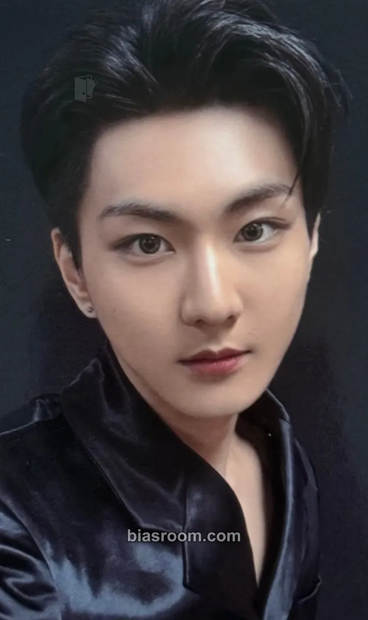 Jungwon 'WALK THE LINE' World Tour Photocard - ENHYPEN - ENHYPEN K-pop photocard