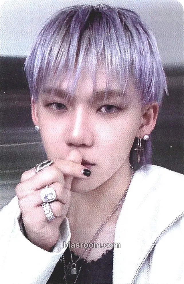 Choi Hyunsuk LOVE PULSE Photocard - TREASURE - TREASURE K-pop photocard