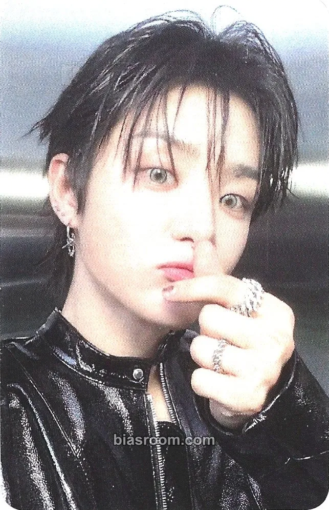 Jihoon LOVE PULSE Photocard - TREASURE - TREASURE K-pop photocard