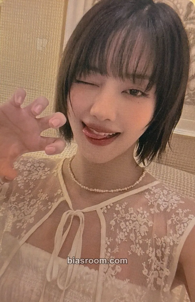 Minnie We are Photocard - i-dle - i-dle K-pop photocard
