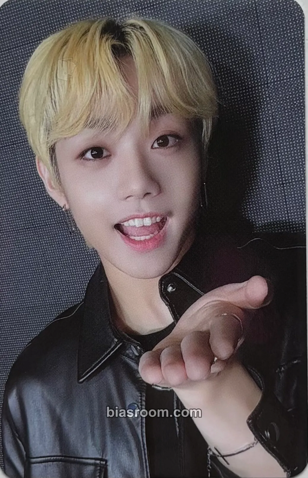 Havit BLUE SET Chapter 1. TRACKS Photocard - TRENDZ - TRENDZ K-pop photocard