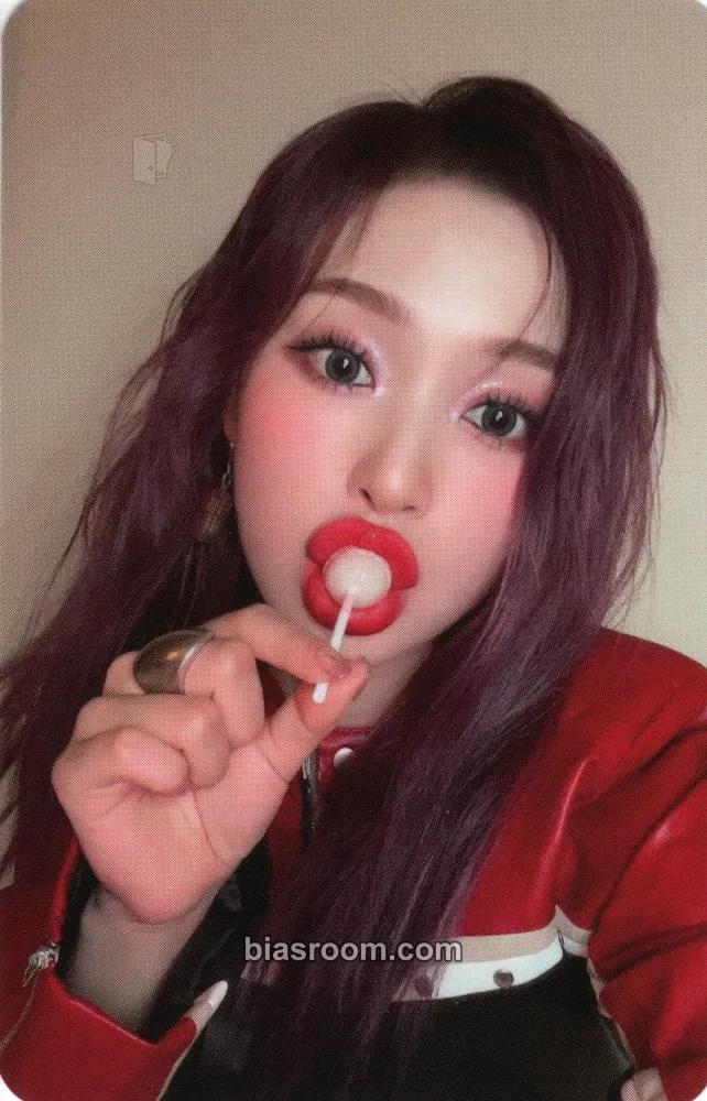 Gahyun Insomnia 3rd official fanclub Photocard - Dreamcatcher - Dreamcatcher K-pop photocard
