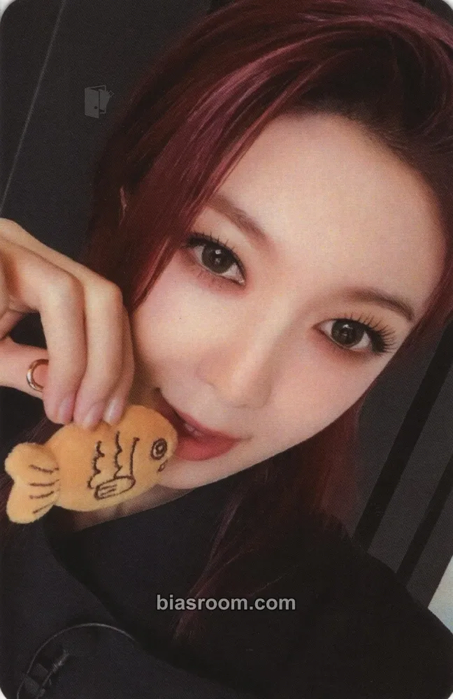 Dami 7 Doors of Christmas: A Lucky Encore Photocard - Dreamcatcher - Dreamcatcher K-pop photocard