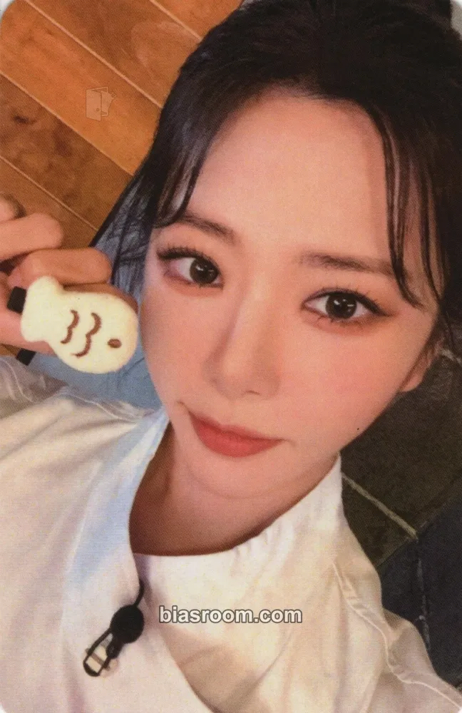 JiU 7 Doors of Christmas: A Lucky Encore Photocard - Dreamcatcher - Dreamcatcher K-pop photocard