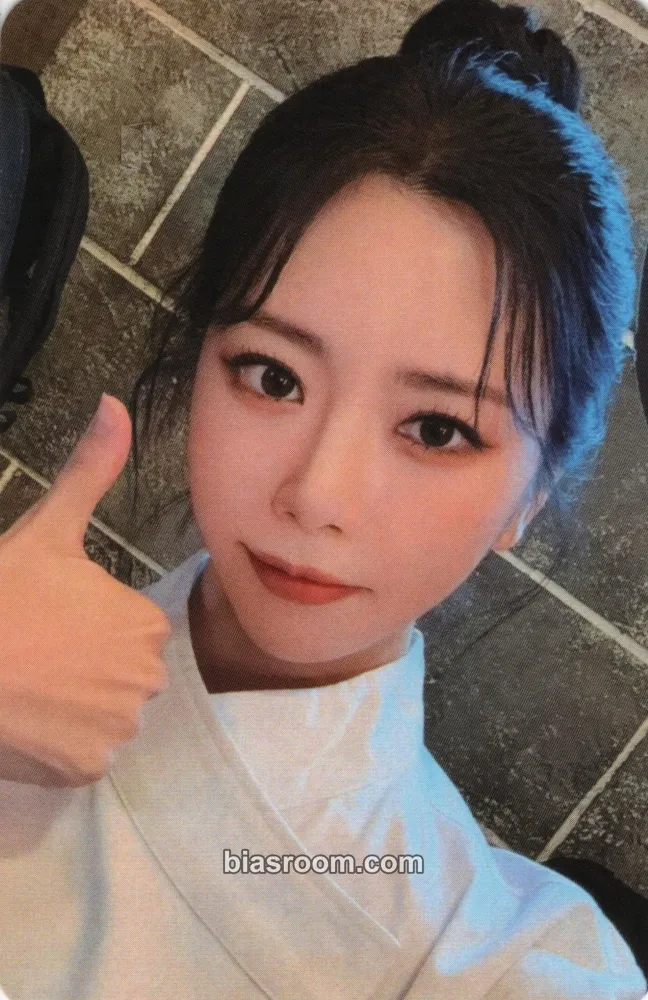 JiU 7 Doors of Christmas: A Lucky Encore Photocard - Dreamcatcher - Dreamcatcher K-pop photocard