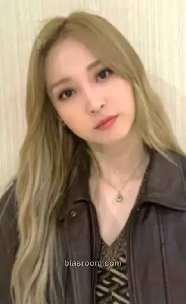 MAMAMOO - Moonbyul - 6equence Album makestar pob (pre-order benefit) holographic (hologram)