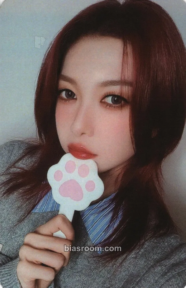 Dami 7 Doors of Christmas: A Lucky Encore Photocard - Dreamcatcher - Dreamcatcher K-pop photocard