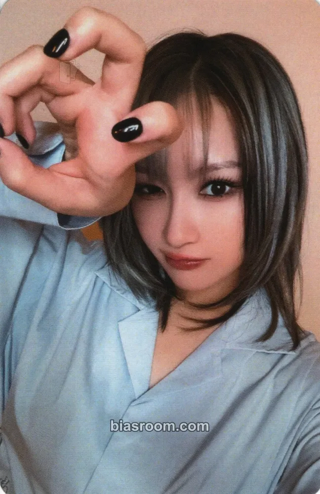 Siyeon 7 Doors of Christmas: A Lucky Encore Photocard - Dreamcatcher - Dreamcatcher K-pop photocard