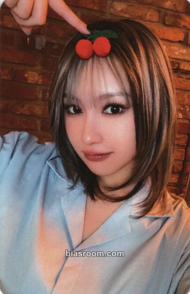 Siyeon 7 Doors of Christmas: A Lucky Encore Photocard - Dreamcatcher - Dreamcatcher K-pop photocard