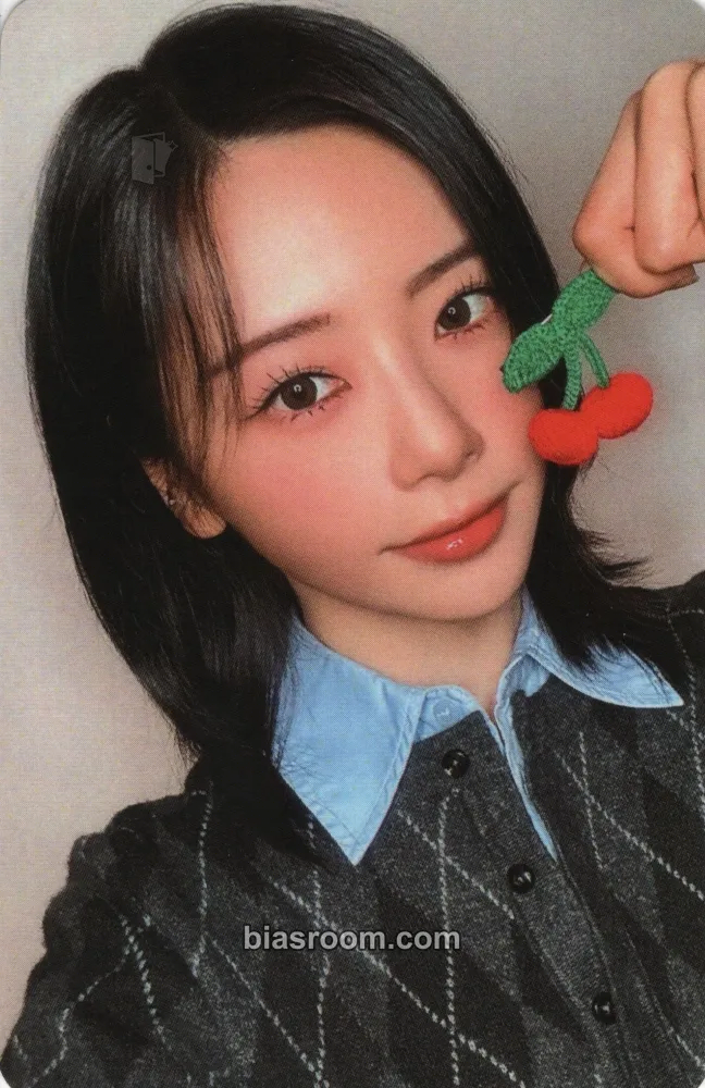 JiU 7 Doors of Christmas: A Lucky Encore Photocard - Dreamcatcher - Dreamcatcher K-pop photocard