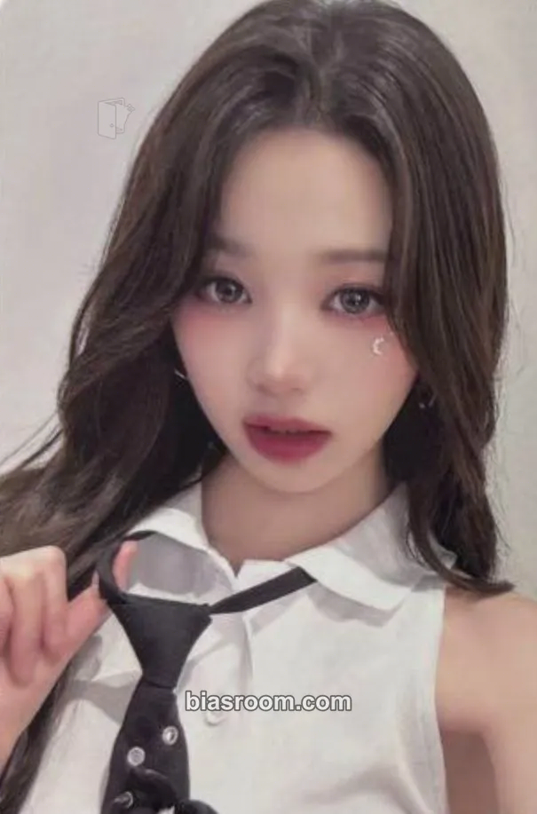 Wonyoung The 1st World Tour "SHOW WHAT I HAVE" ENCORE (DVD/KIT/Bluray) Photocard - IVE - IVE K-pop photocard