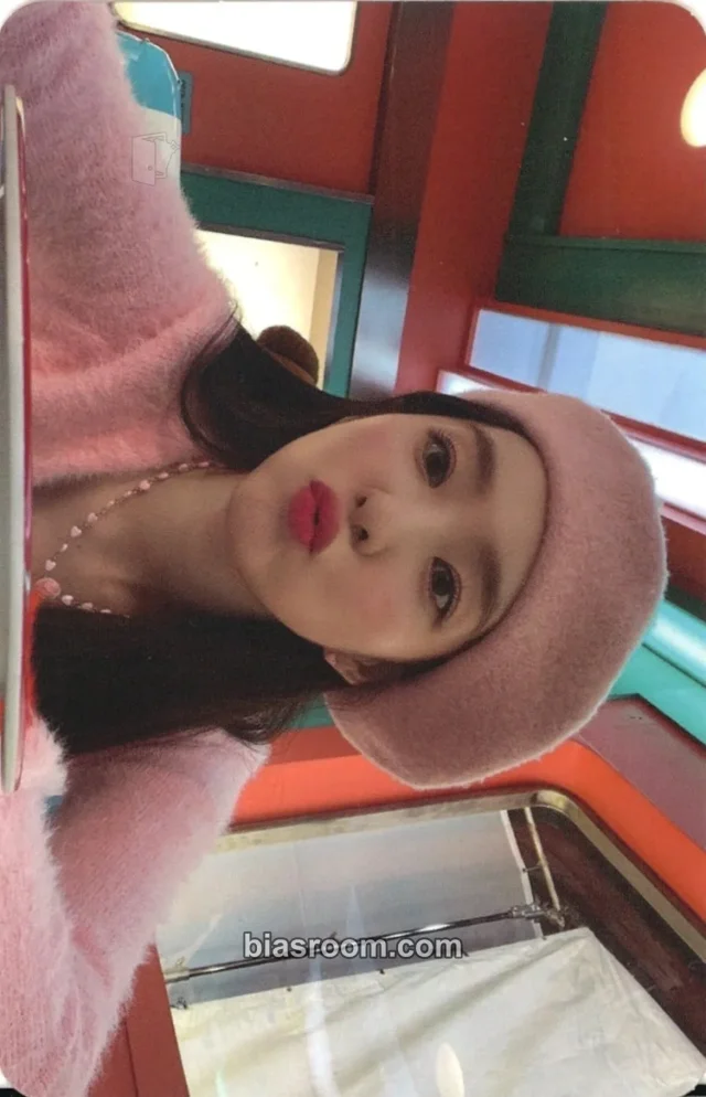 Red Velvet - Irene - 2021 Winter SMTOWN : SMCU EXPRESS Album album photocard