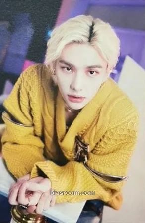 Hyunjin The Victory Pop-Up Store Photocard - Stray Kids - Stray Kids K-pop photocard