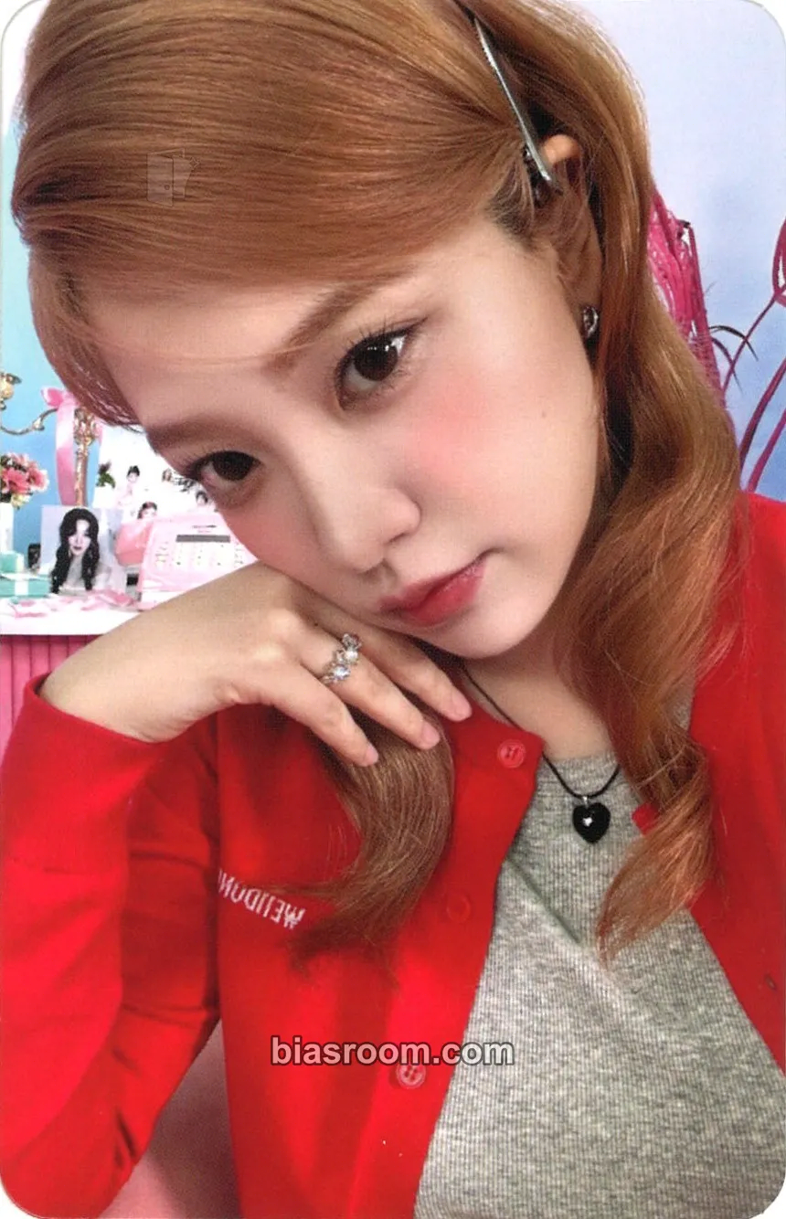 Yeri Cosmic Photocard - Red Velvet - Red Velvet K-pop photocard