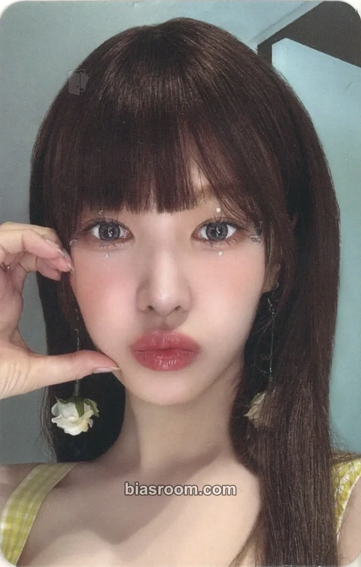 Wendy Cosmic Photocard - Red Velvet - Red Velvet K-pop photocard