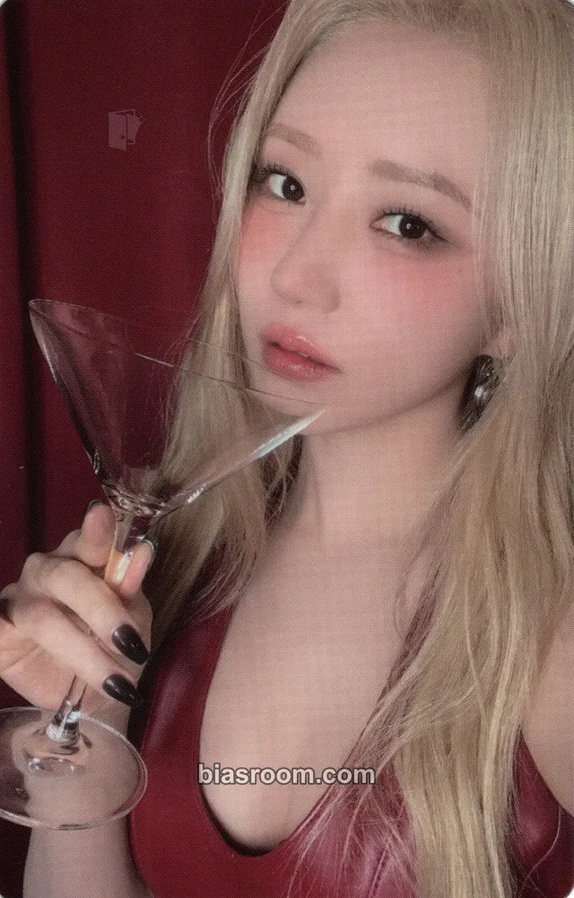 SuA Playlist #You are you Photocard - Dreamcatcher - Dreamcatcher K-pop photocard
