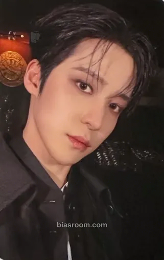 Yunho GOLDEN HOUR : Part.3 'In Your Fantasy Edition' Photocard - ATEEZ - ATEEZ K-pop photocard
