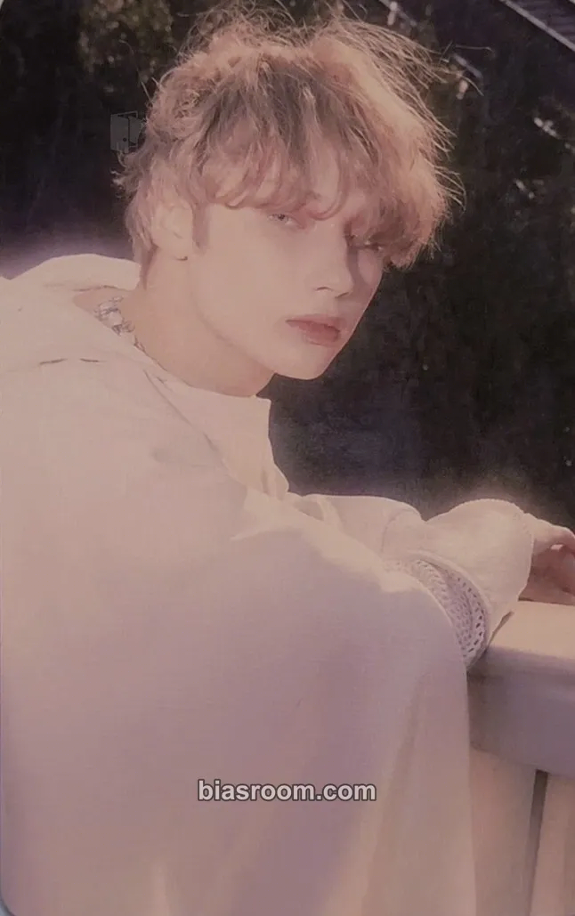 Huening Kai Minisode 3: Tomorrow Photocard - TOMORROW X TOGETHER - TOMORROW X TOGETHER K-pop photocard