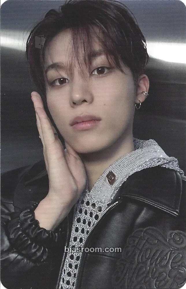 Park Jeongwoo LOVE PULSE Photocard - TREASURE - TREASURE K-pop photocard