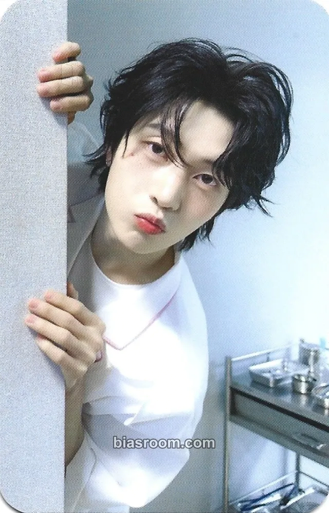 Matthew Blue Paradise Photocard - ZEROBASEONE - ZEROBASEONE K-pop photocard