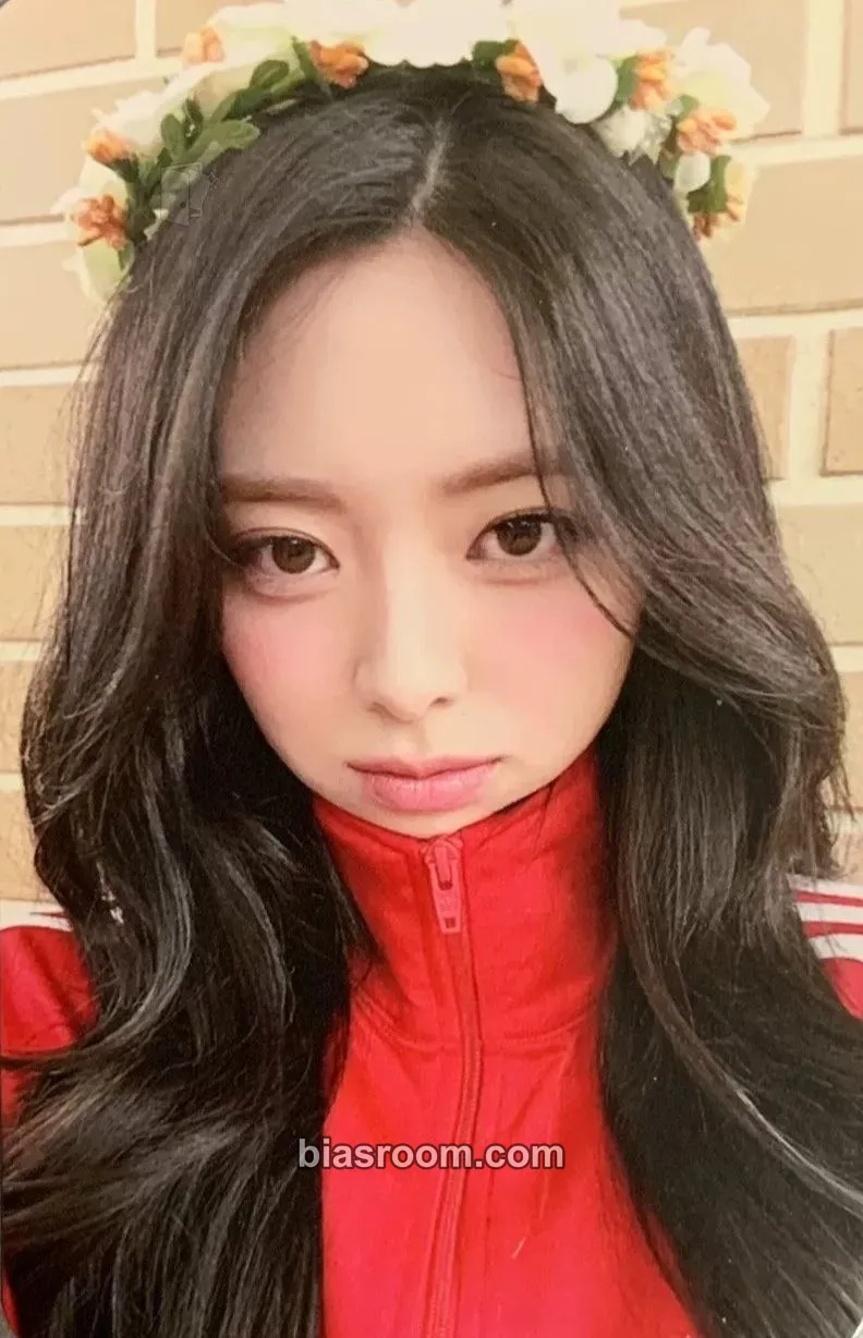 Yuna KILL MY DOUBT Photocard - ITZY - ITZY K-pop photocard
