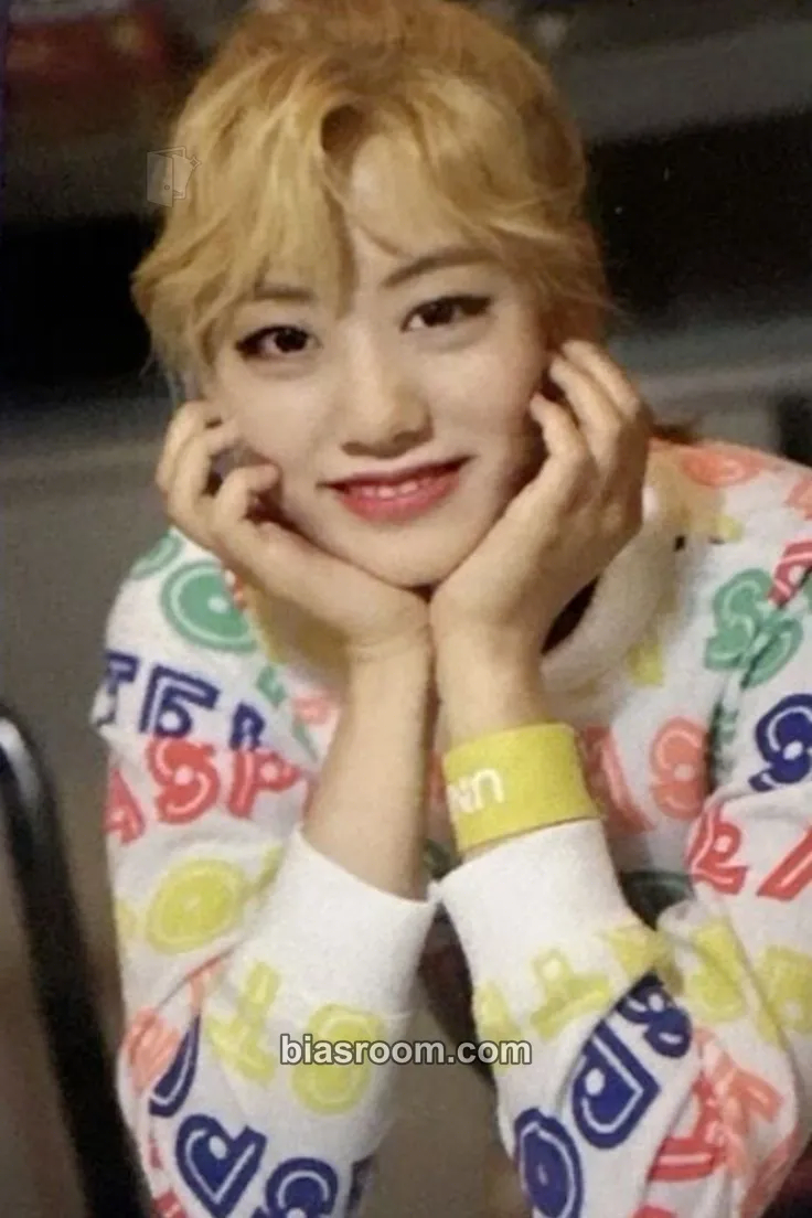 Lua WEME Photocard - Weki Meki - Weki Meki K-pop photocard