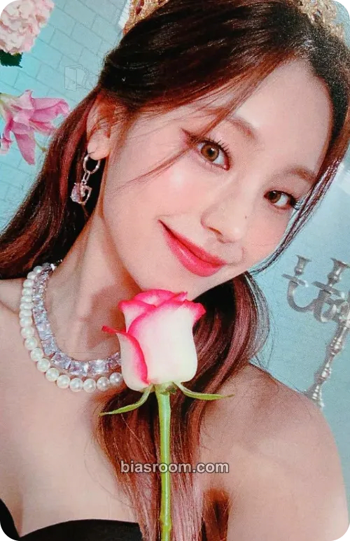 Yeji CHECKMATE Photocard - ITZY - ITZY K-pop photocard