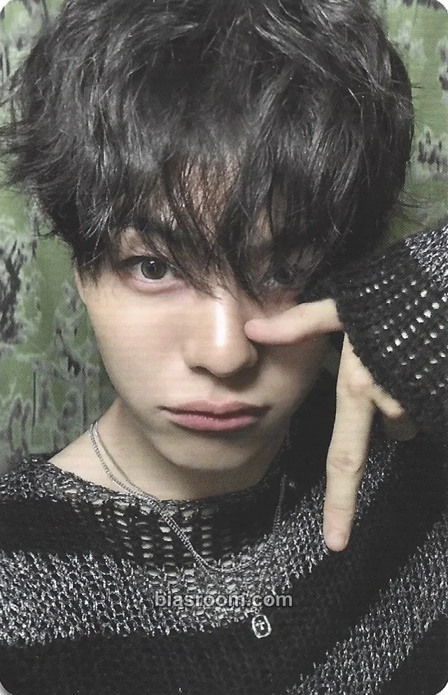 Yoon Jaehyuk LOVE PULSE Photocard - TREASURE - TREASURE K-pop photocard