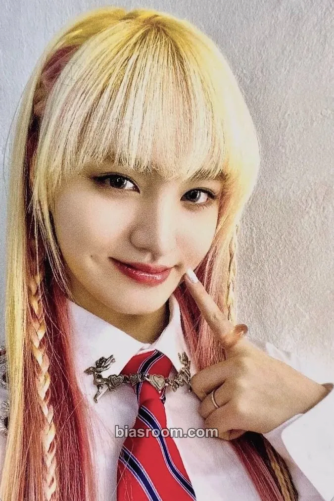 Liz LOVE DIVE Photocard - IVE - IVE K-pop photocard
