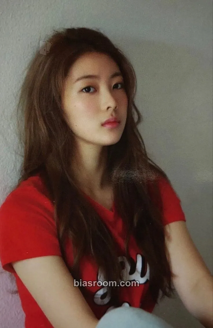 Lucy Lucky Photocard - Weki Meki - Weki Meki K-pop photocard