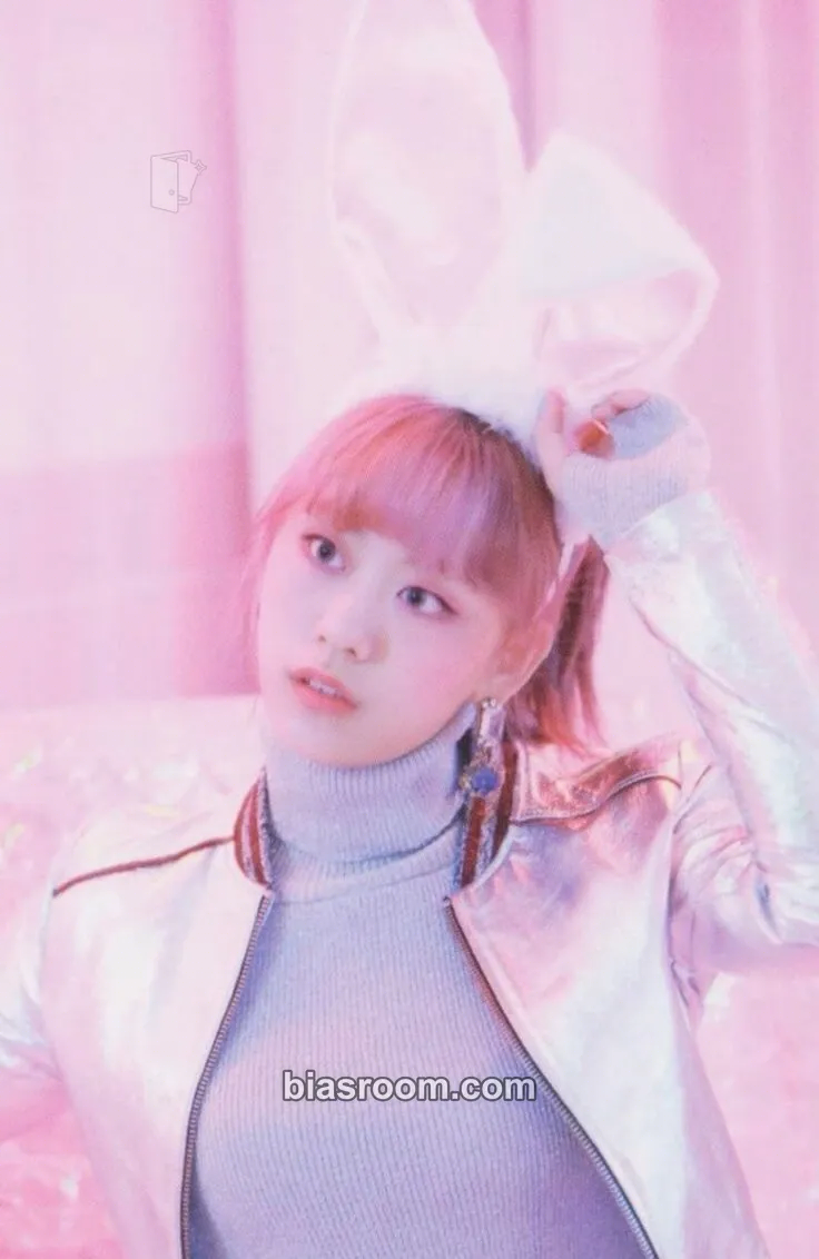 Lua Lucky Photocard - Weki Meki - Weki Meki K-pop photocard