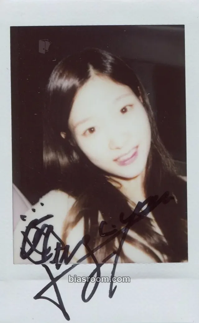 DIA - Chaeyeon - Spell Album pob (pre-order benefit) polaroid signed