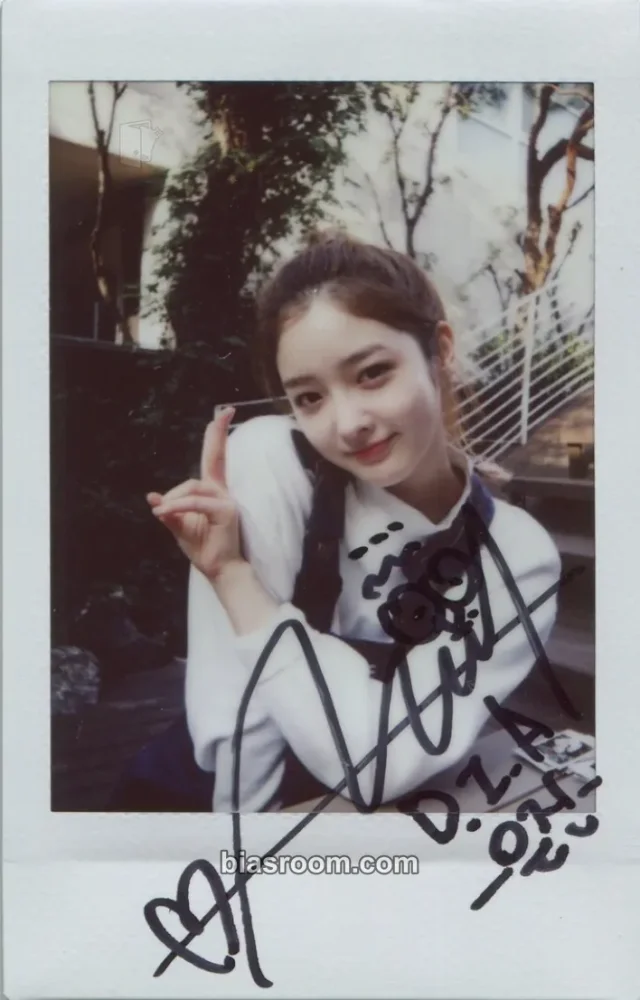 DIA - Eunjin - Spell Album polaroid pob (pre-order benefit) signed