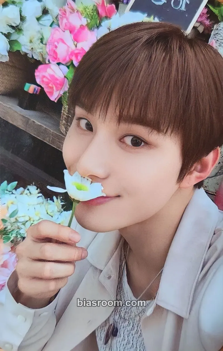 Jungwoo Perfume (DJJ unit) Photocard - NCT - NCT K-pop photocard